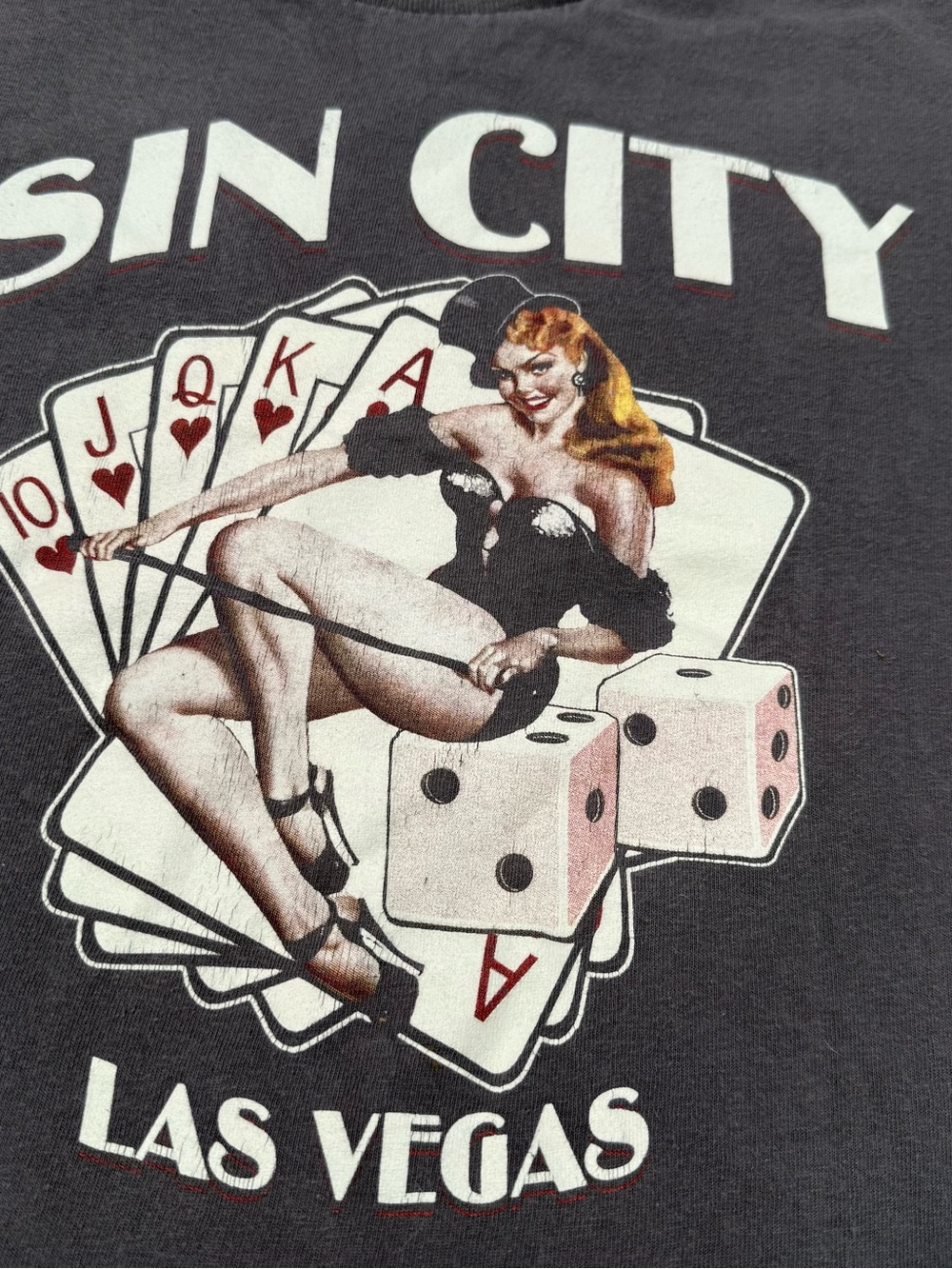 “ Sin City Las Vegas” Women’s Gray Graphic tee shirt -Size PTP 17”